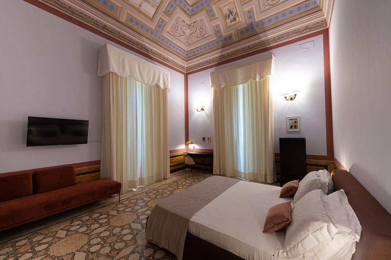 Palazzo Francesco Grassi Bed & Breakfast Aradeo Dış mekan fotoğraf