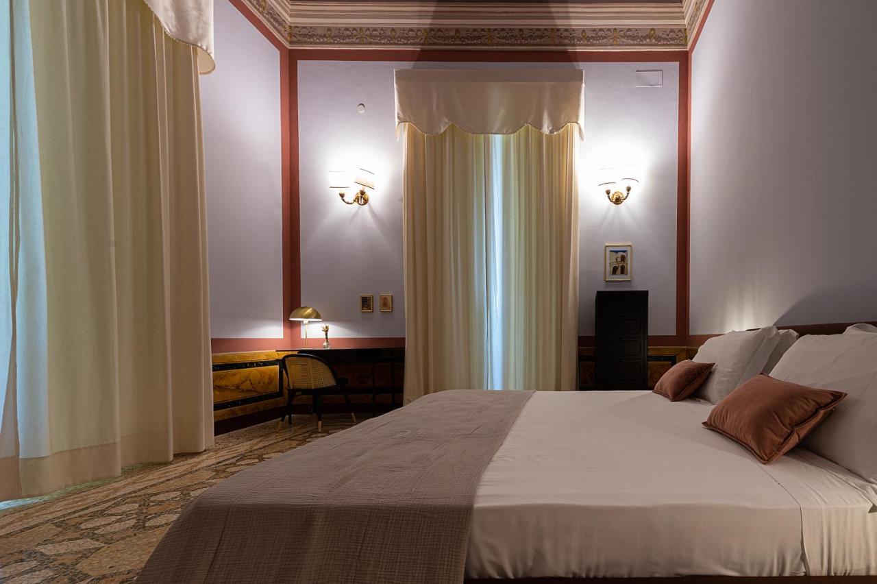 Palazzo Francesco Grassi Bed & Breakfast Aradeo Dış mekan fotoğraf