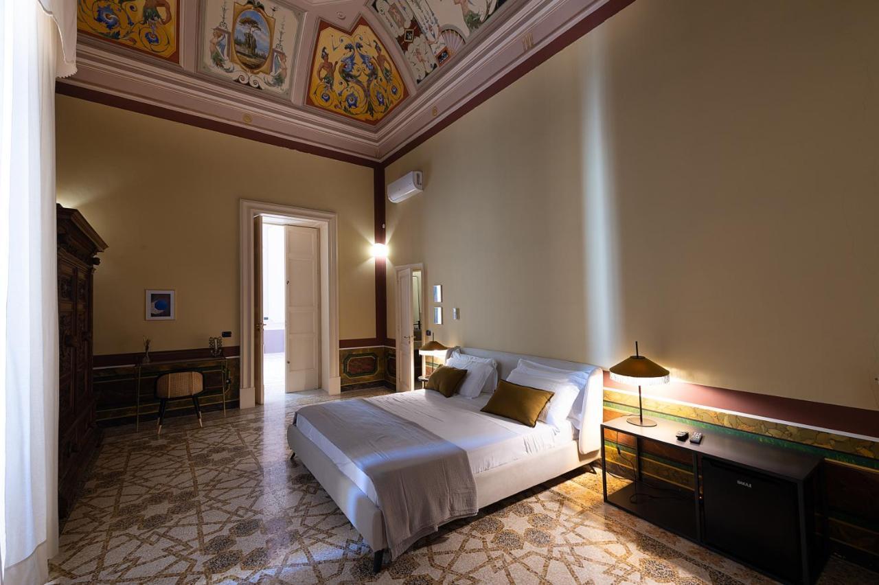 Palazzo Francesco Grassi Bed & Breakfast Aradeo Dış mekan fotoğraf
