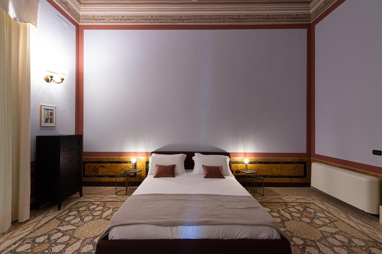 Palazzo Francesco Grassi Bed & Breakfast Aradeo Dış mekan fotoğraf