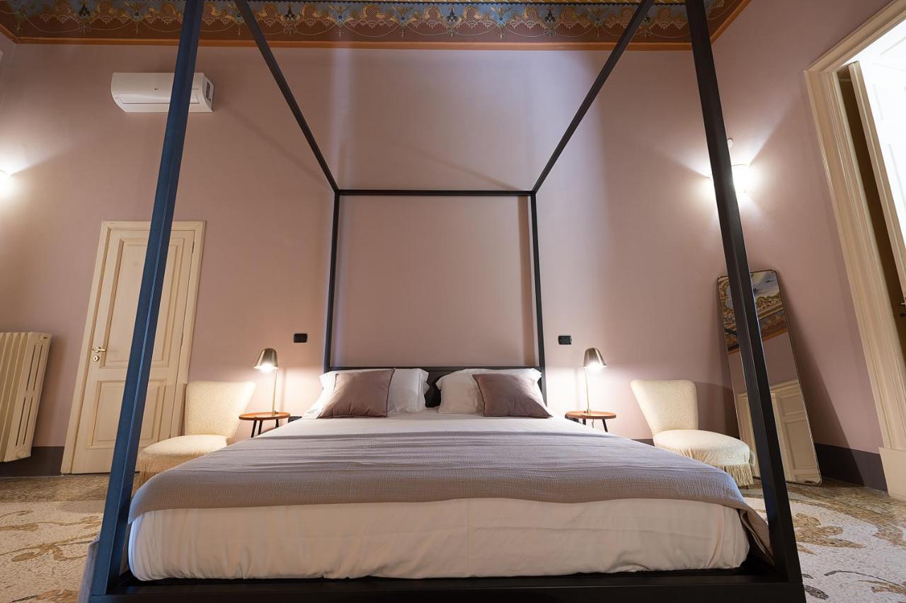 Palazzo Francesco Grassi Bed & Breakfast Aradeo Dış mekan fotoğraf