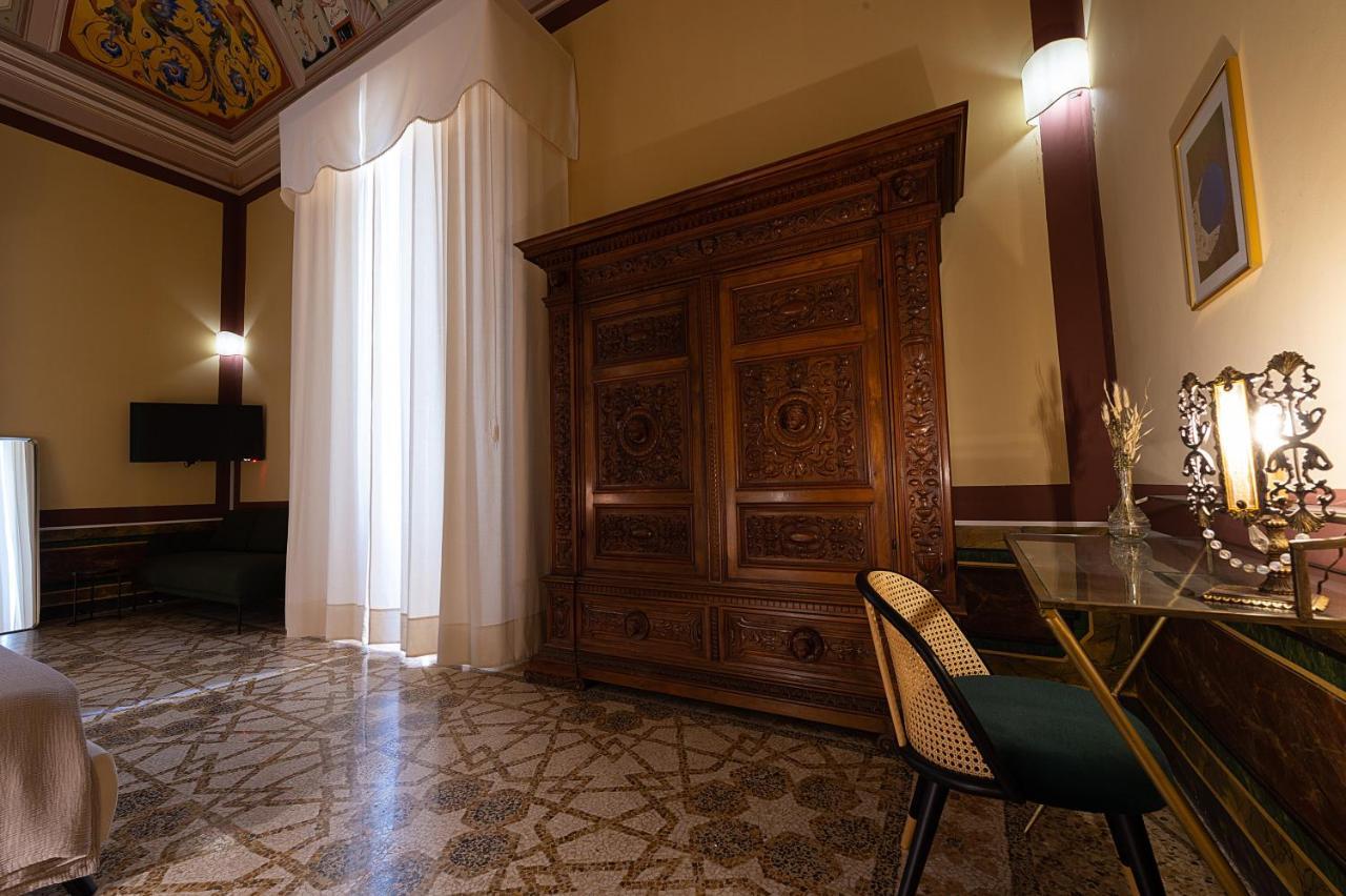 Palazzo Francesco Grassi Bed & Breakfast Aradeo Dış mekan fotoğraf