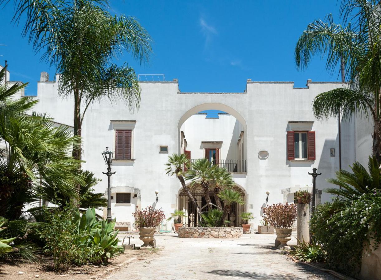 Palazzo Francesco Grassi Bed & Breakfast Aradeo Dış mekan fotoğraf