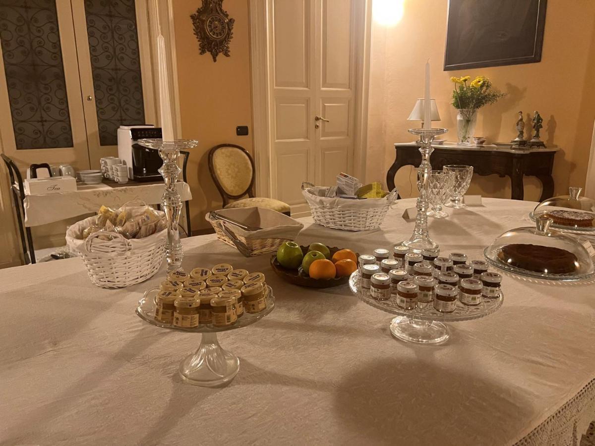 Palazzo Francesco Grassi Bed & Breakfast Aradeo Dış mekan fotoğraf
